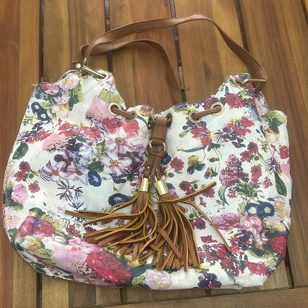 Floral Purse Free with purchase - Picture 1 of 3